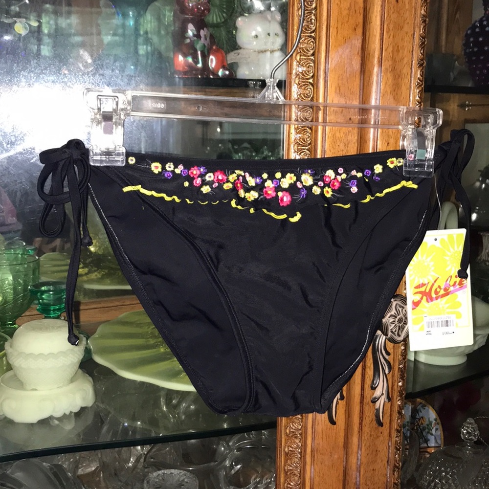 Hobie black triangle embroidered floral bottoms